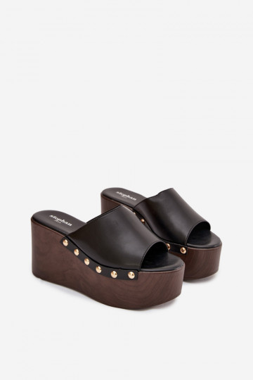 Chanclas de mujer con plataforma y tachuelas color negro Taireline 2