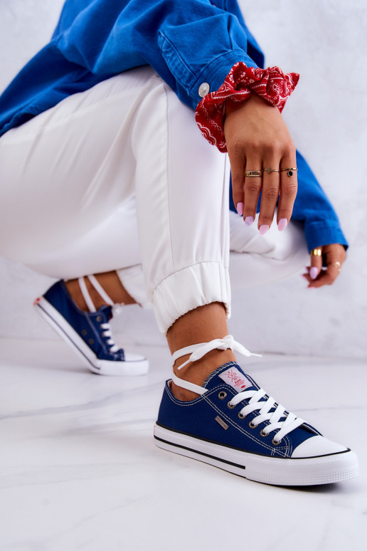 Femenino modelo clásico zapatos casuales Cross Jeans JJ2R4012C azul oscuro