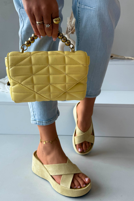 Zapatillas de mujer "Calorine" en color amarillo de ante sintético con plataforma