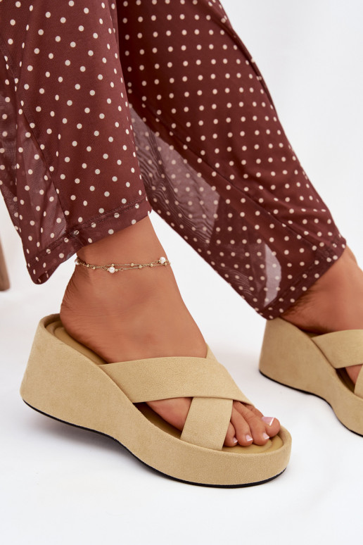 Zapatillas de mujer "Calorine" en color amarillo de ante sintético con plataforma