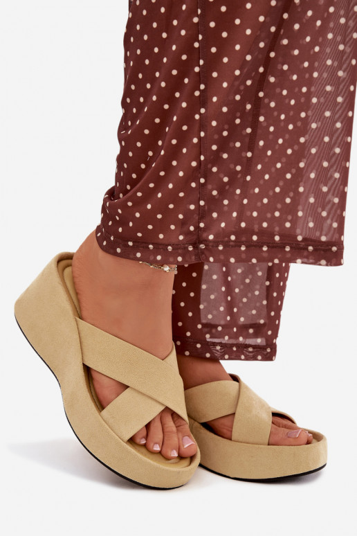 Zapatillas de mujer "Calorine" en color amarillo de ante sintético con plataforma