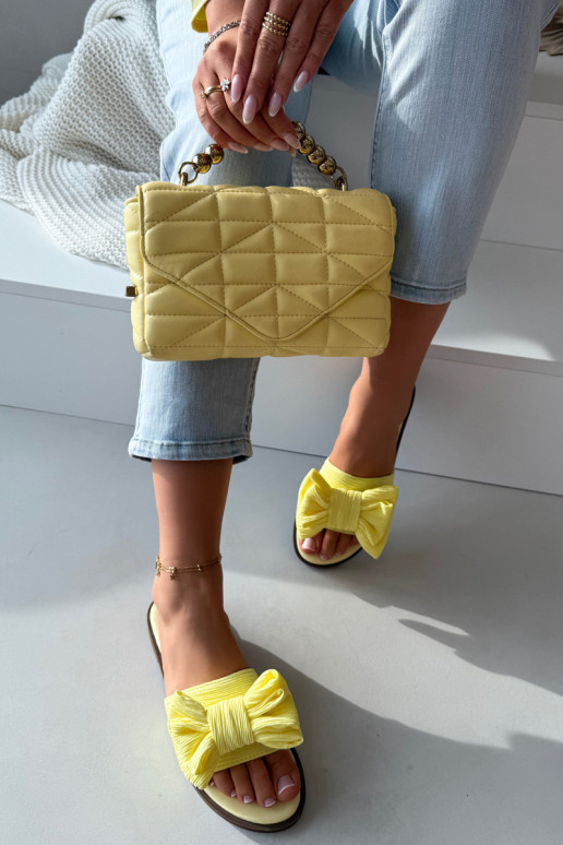 zapatillas de mujer con tacones anchos con cintas color amarillo Amivelle