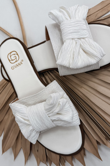 zapatillas de mujer con tacones anchos con cintas el color blanco Amivelle