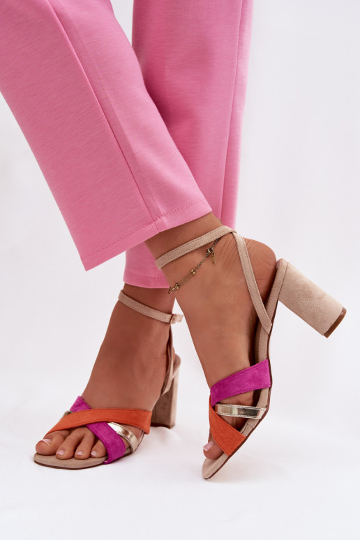 Sandalias de tacón alto para mujer. con rayas de gamuza ecológicaoAe beige Karilora