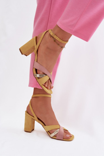 Sandalias de mujer de tacón alto con tiras de ante sintético, color amarillo Karilora