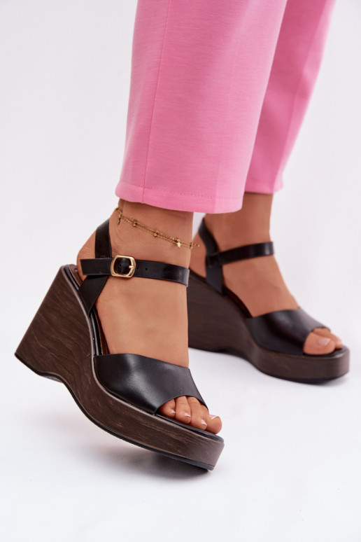 Sandalias de mujer en una cuña Eko Piel de color negro Parilisse