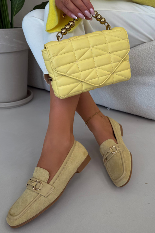 Mocasines de mujer con elementos decorativos color amarillo Evelora