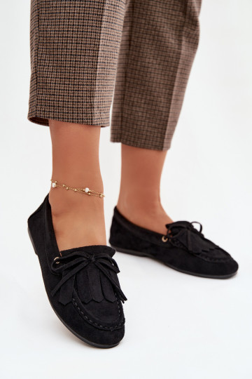 Mocasines Glorina negros para mujer con detalles elegantes y flecos