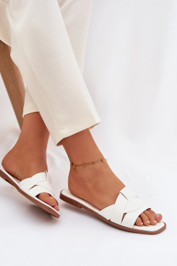 Zapatillas apartamento de mujeres con rayas el color blanco Tiene querissae