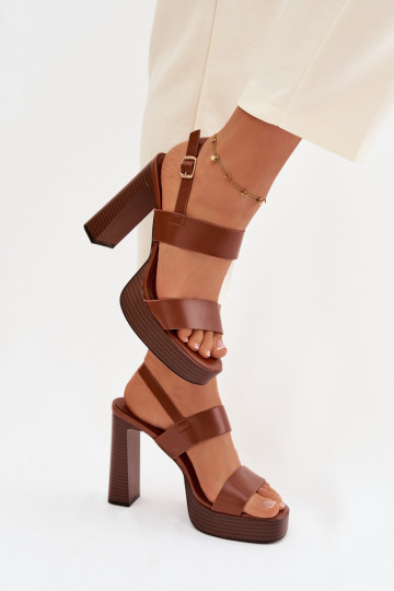 Sandalias de tacón alto y plataforma de piel sintética color marrón Hanelia