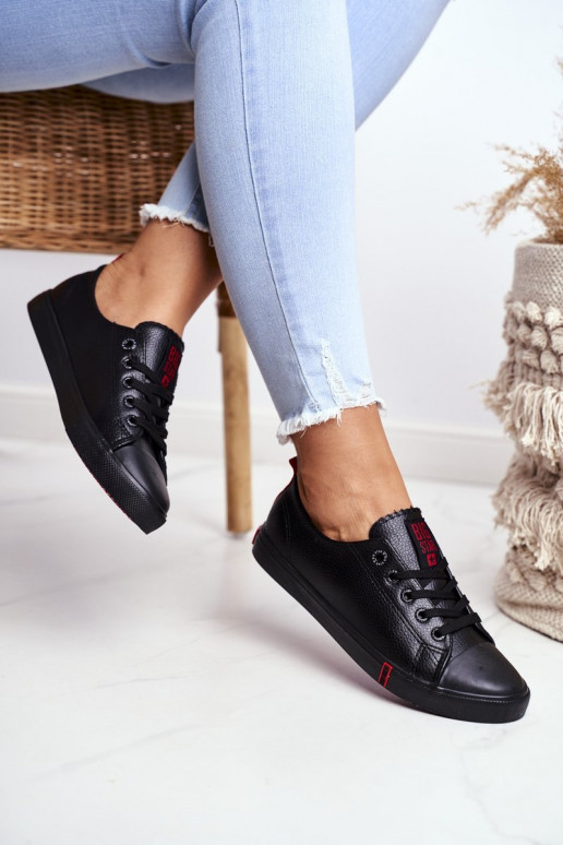 Zapatillas de piel para mujer. Big Star GG274007 de color negro