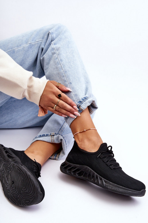 Femenino Un modelo convincente  Zapatillas modelo zapatos. de color negro Venett