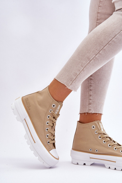 Alto  zapatos casuales con una plataforma Big Star LL274160 beige
