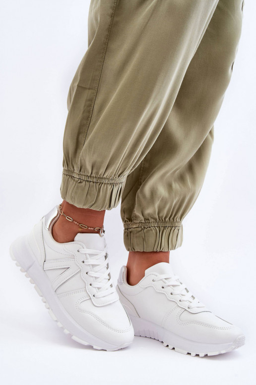 Piel Femenino zapatillas el color blanco Kabama