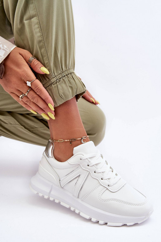 Piel Femenino zapatillas el color blanco Kabama