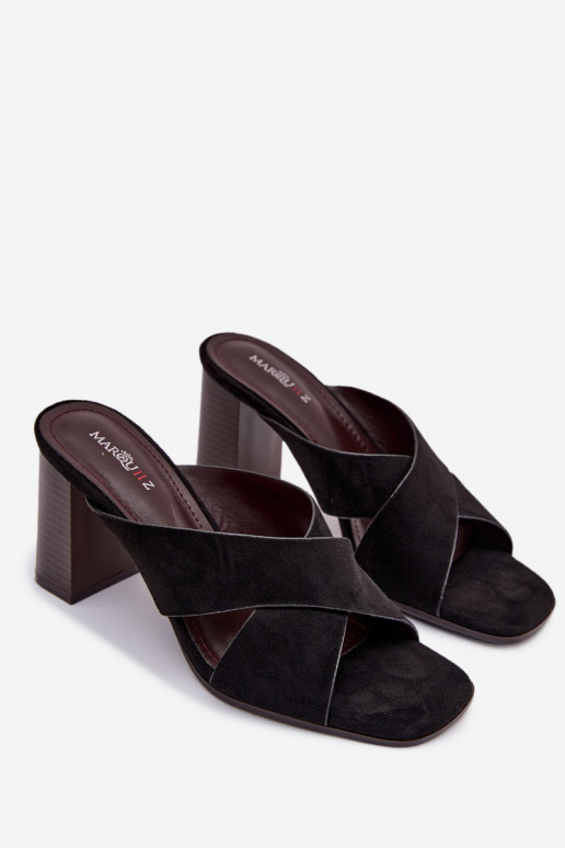 zapatillas de mujer con tacones de color negro Denessa