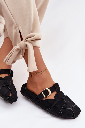 Zapatillas de mujer Mule con tiras y hebillas doradas de color negro Ganelle