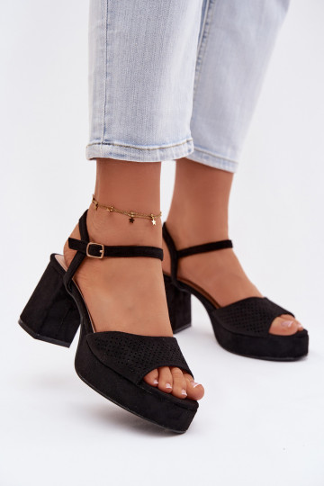 Sandalias de tacón alto para mujer.de gamuza ecológicau de color negro Iserelle 2