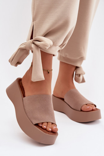 Zapatillas de mujer con plataforma de color arena Liorisse 2