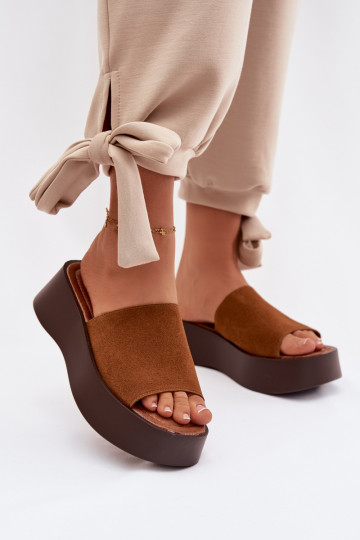 Zapatillas de mujer con plataforma de color marrón Liorisse