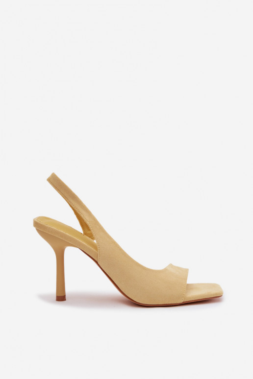 Sandalias de mujer con tacones finosde gamuza ecológicau color amarillo Calvoria