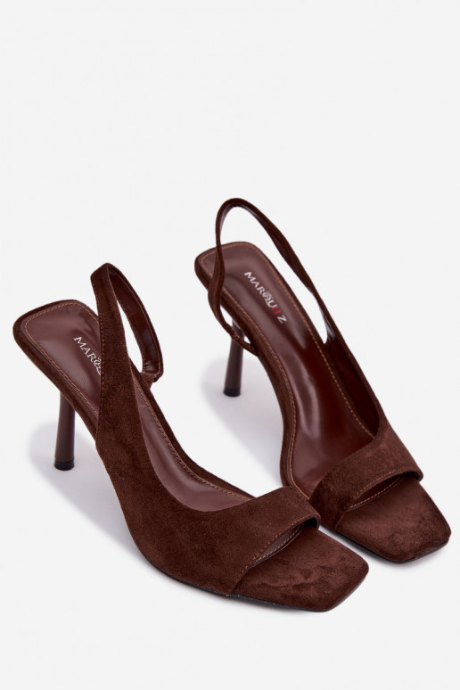 Sandalias de mujer con tacones finosde gamuza ecológicau CzekoladoAe Calvoria