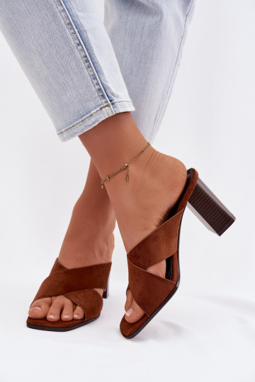 Chanclas con tacones color marrón Denessa 2