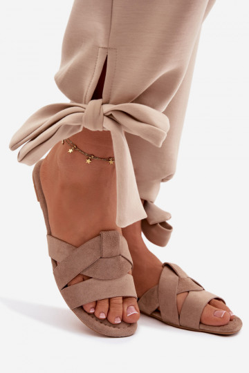 Chanclas planas con tiras color arena Pavelle 2