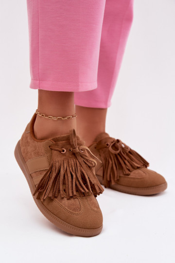 Zapatillas modelo zapatos. Femenino con flecos color marrón Dorivelle 2
