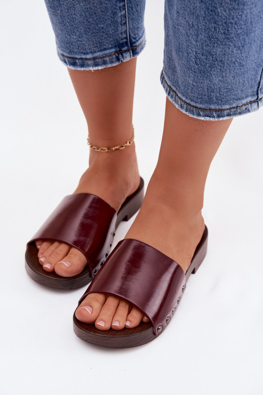 zapatillas de mujer con remaches con tacones anchos borgoña Brinalle