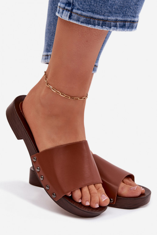 zapatillas de mujer con remaches con tacones anchos color marrón Brinalle