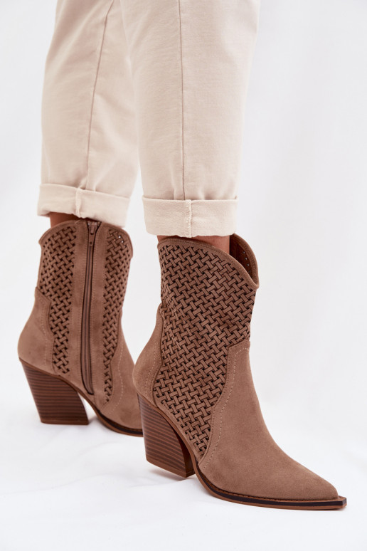 con elementos calados Botas de mujer beige Rivorina