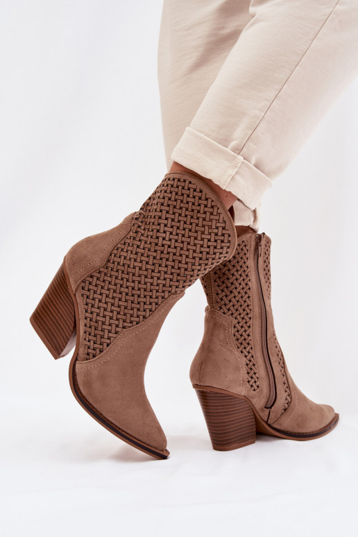 con elementos calados Botas de mujer beige Rivorina