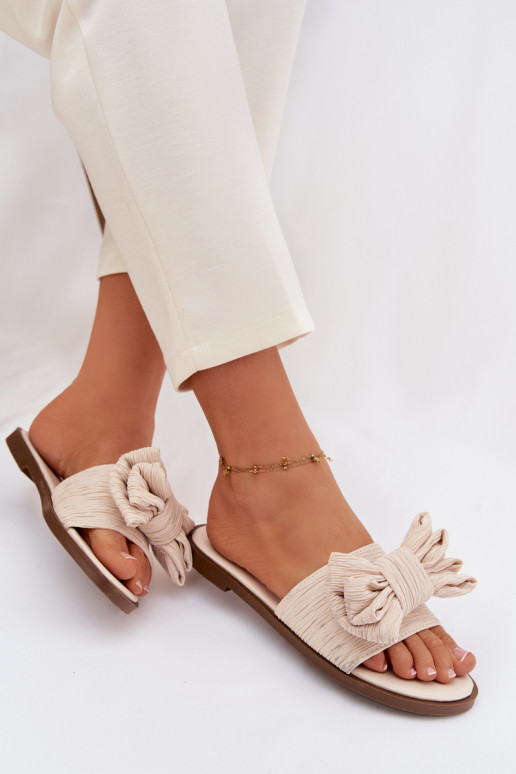 Zapatillas de mujer con tacones anchos y lazos color arena Amivelle