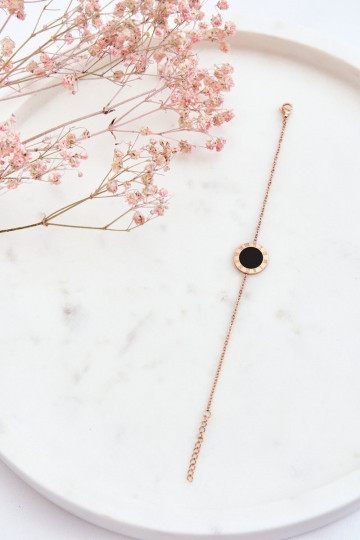 Pulsera celebrity para mujeres color negro con anillo color rosa dorado 2