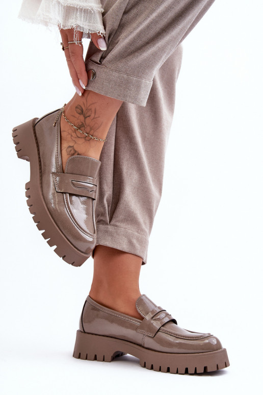 con efecto barniz zapatos Mocasines con tacones anchos beige Jannah