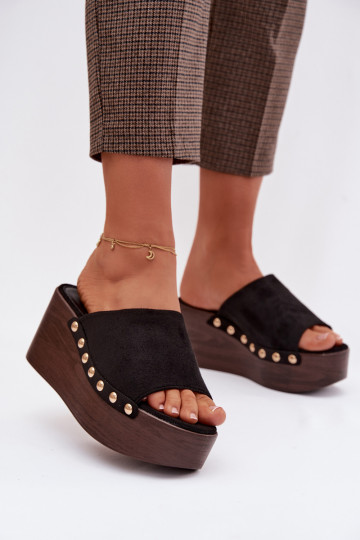 Zapatos de casa para mujer en plataforma con tachuelas doradas de ante sintético de color negro Helivina 2