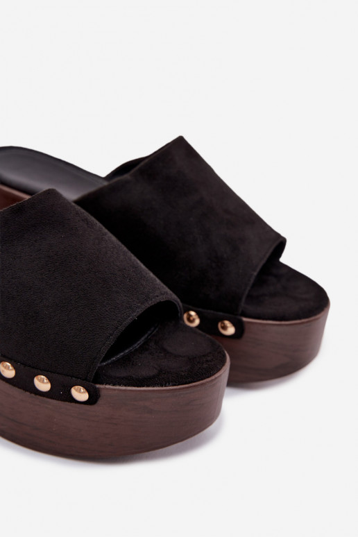 zapatillas de mujer en una cuña Ze color doradomi Studs de gamuza ecológicaoAe de color negro Helivina