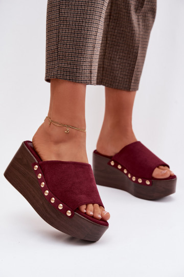 Zapatos de casa para mujer en plataforma con tachuelas doradas de ante sintético de color burdeos Helivina 2