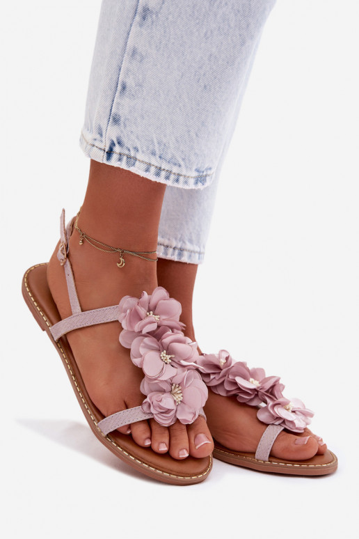 Sandalias planas para mujer. Con decoracionesi con motivos floraleskami color violeta Noemia