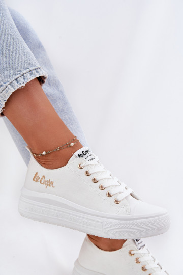 Zapatos de ocio con una plataforma Lee Cooper LCEN-24-44-2462L el color blanco