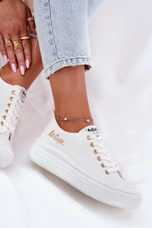 Zapatos de ocio con una plataforma Lee Cooper LCEN-24-44-2462L el color blanco