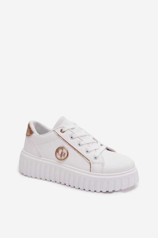 Zapatillas modelo zapatos. Femenino con una plataforma Con decoraciones Detalem el color blanco Iselora