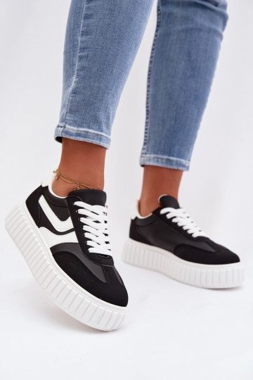 Zapatillas modelo zapatos. Femenino con una plataformade gamuza ecológicau de color negro Cadrina 2