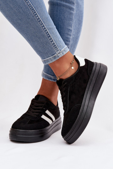 Zapatillas modelo zapatos. Femenino con una plataforma de color negro Galleria 2