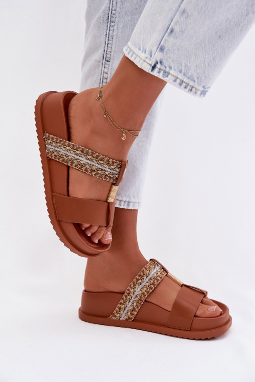 zapatillas de mujer con una plataforma con rayas I color doradom Detalem color marrón Tahlia