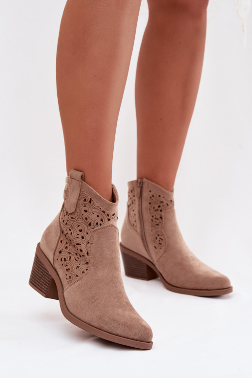 Botas caladas estilo vaquero Femenino con tacones S.Barski HY61-8012 beige