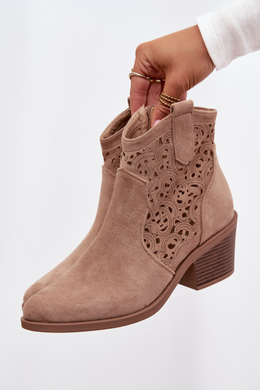Botas caladas estilo vaquero Femenino con tacones S.Barski HY61-8012 beige
