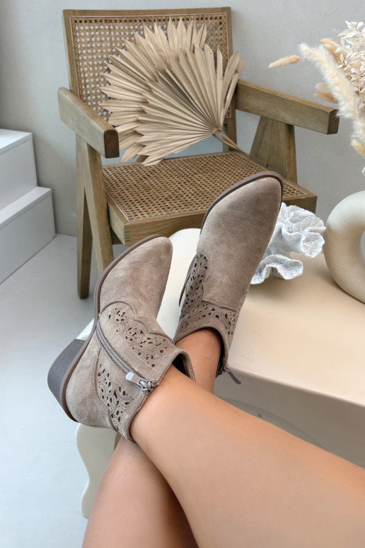 Botas caladas Femenino con tacones anchos S.Barski HY61-8026 beige