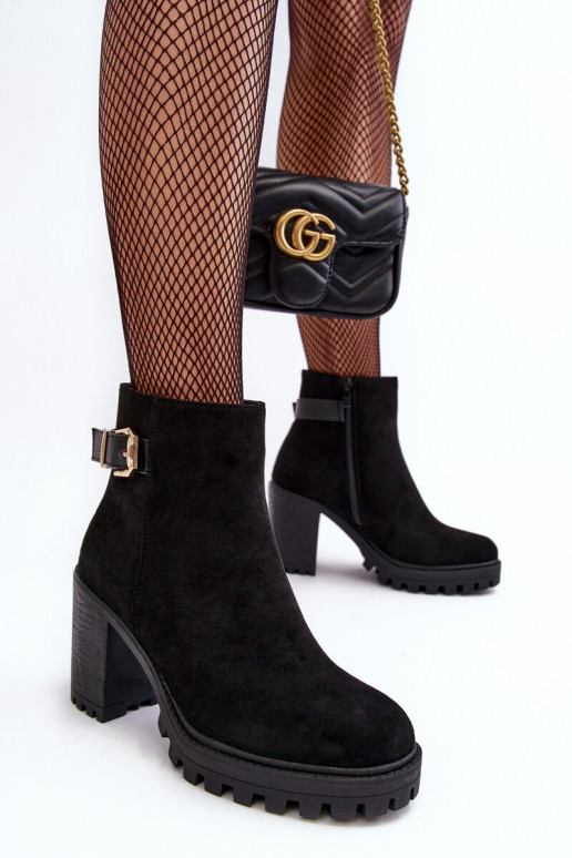 de gamuza Botas con tacones altos con adornos de color negro Menoria